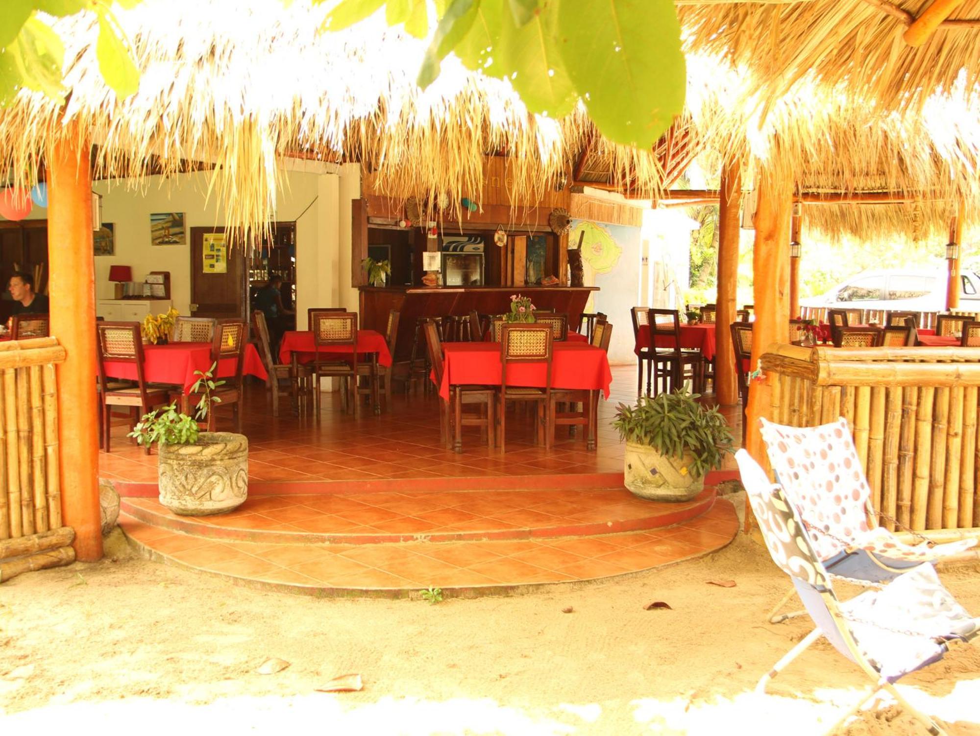 Paraiso Beach Hotel Brig Bay Exterior foto